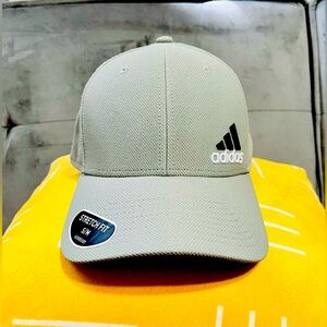 Women Adidas RELEASE STRETCH FIT HAT size S/M